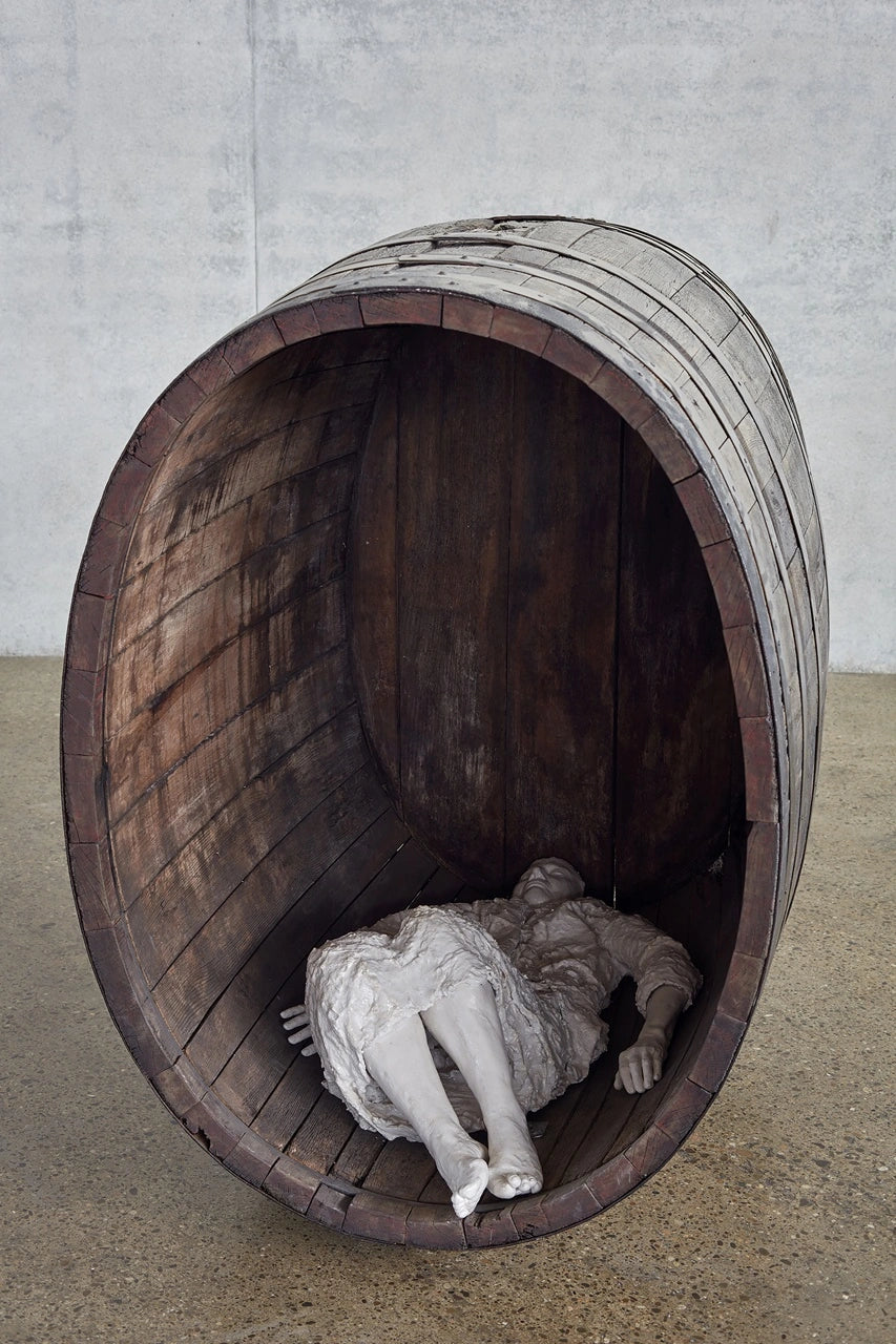 Paloma Varga Weisz (Thomas Schütte, 2017)
