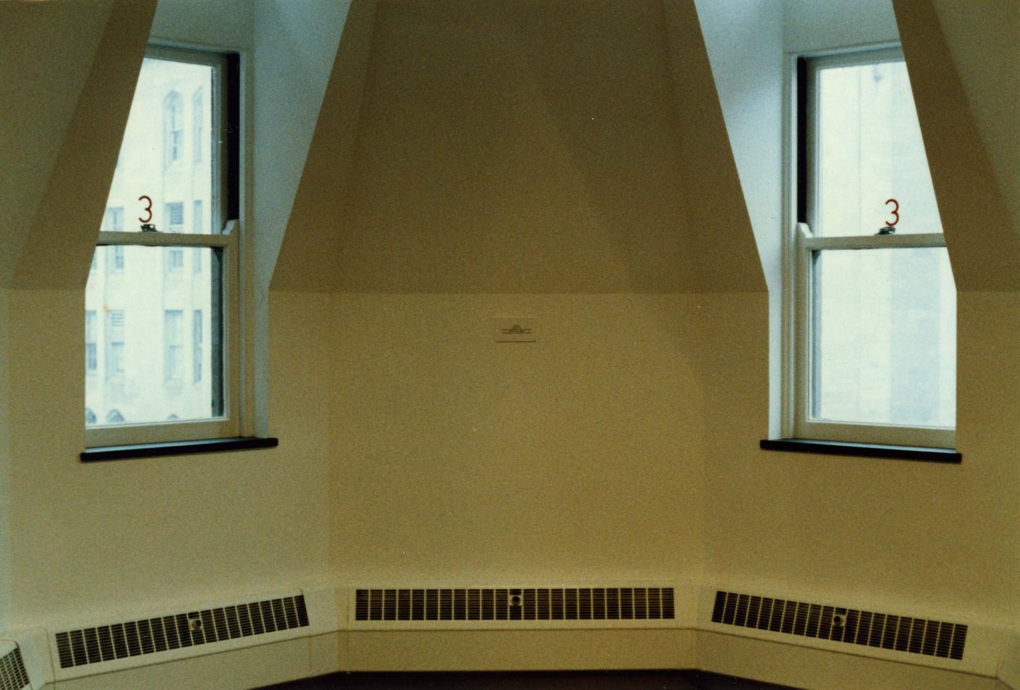 Michael Asher (Renaissance Society, 1991)